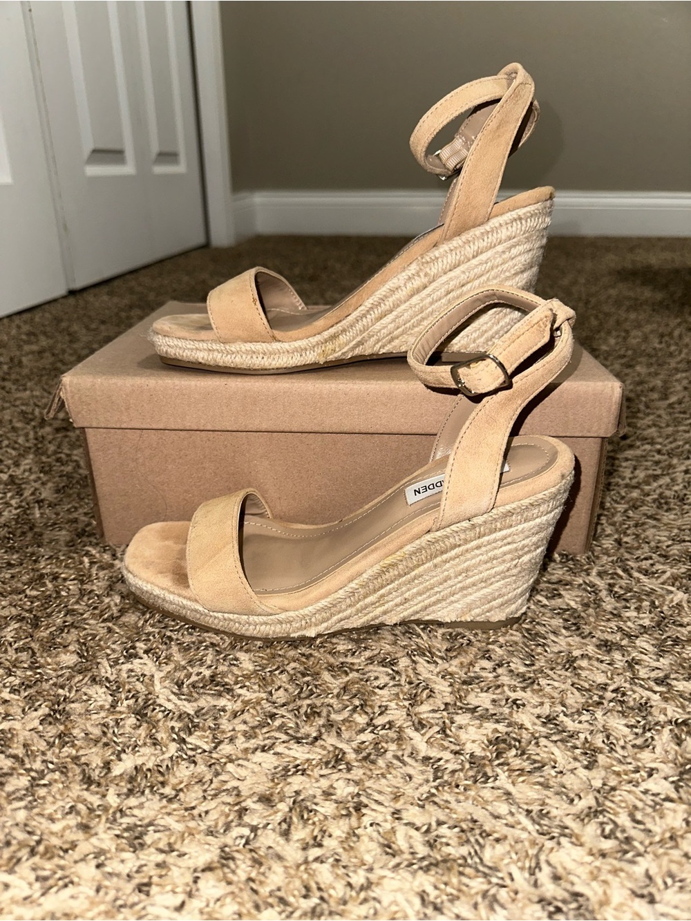 Steve Madden Tan Espadrille Wedge Sandals with Ankle Strap - Picture 2 of 6